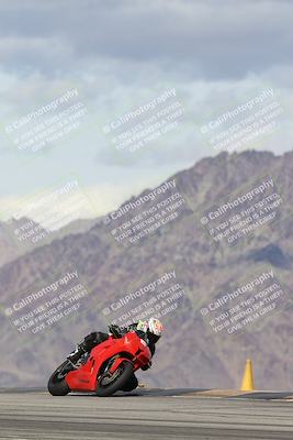 media/Nov-16-2025-Race Pace (Sun) [[8c5fa54630]]/Verified Riders/5-Turn 9 (1135am)/